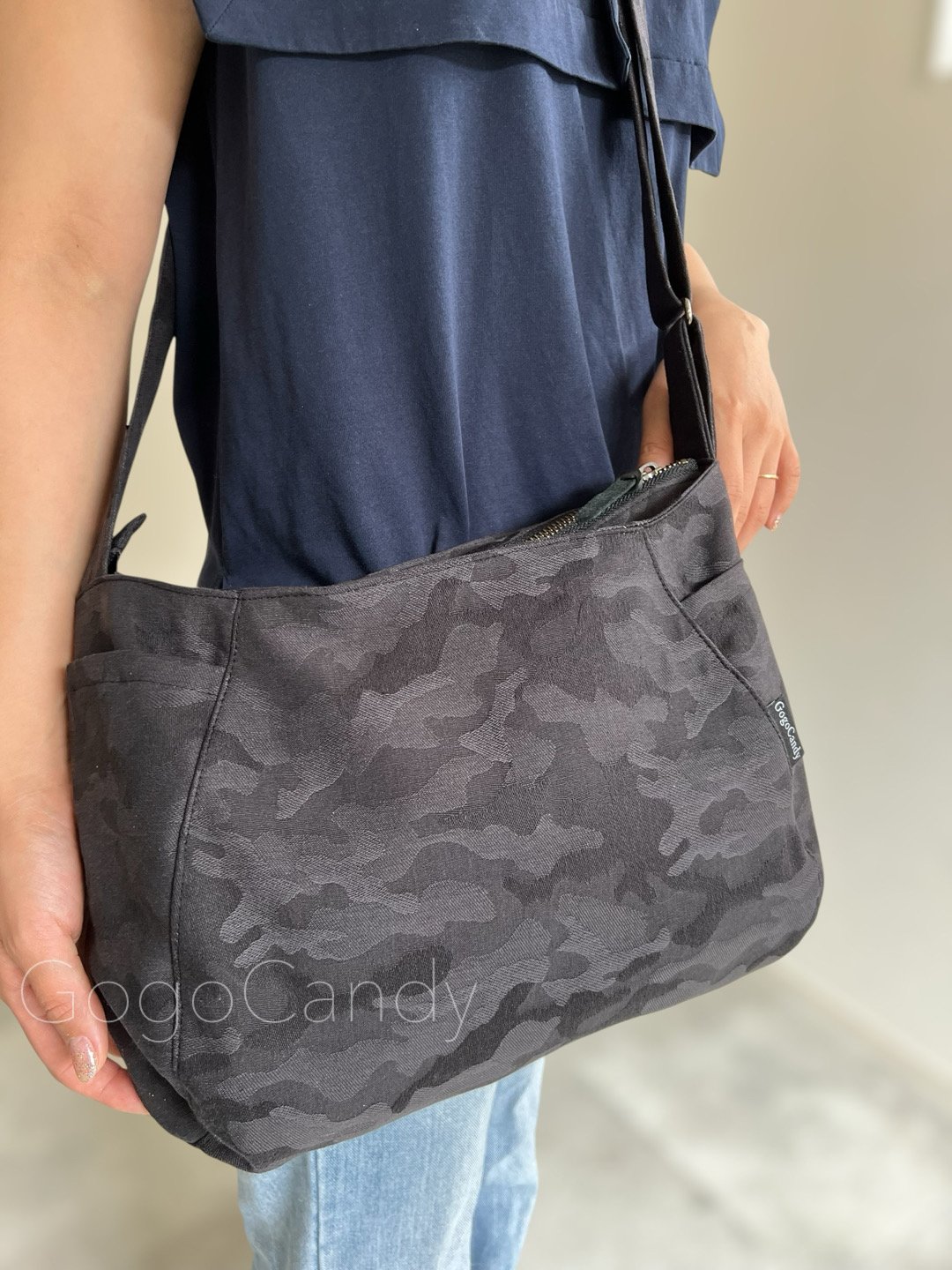 ◇手作りバッグ◇デニッシュバッグ【迷彩】ちょいみえポケット付き