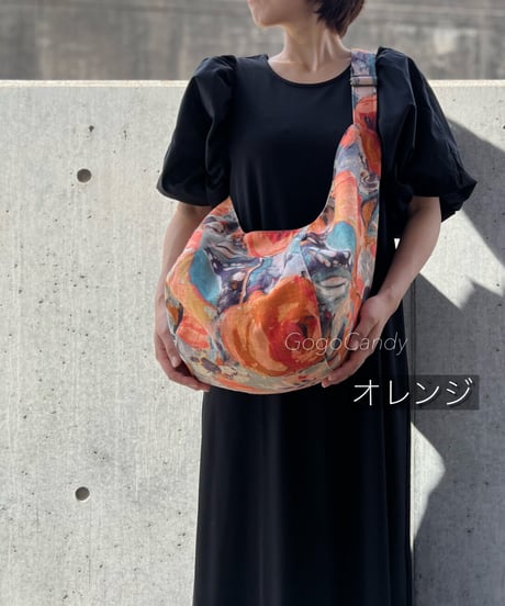 ◆手作りバッグ◆ポンバッグ/ショルダーバッグ・ボディーバッグ【ペイントフラワー】