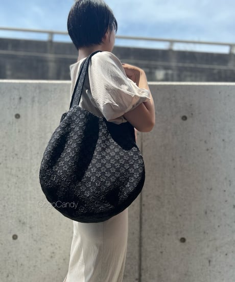 ◆手作りバッグ◆すもmoバッグ［Ｌ］まんまるトートバッグ【ぷくぷくフラワー】
