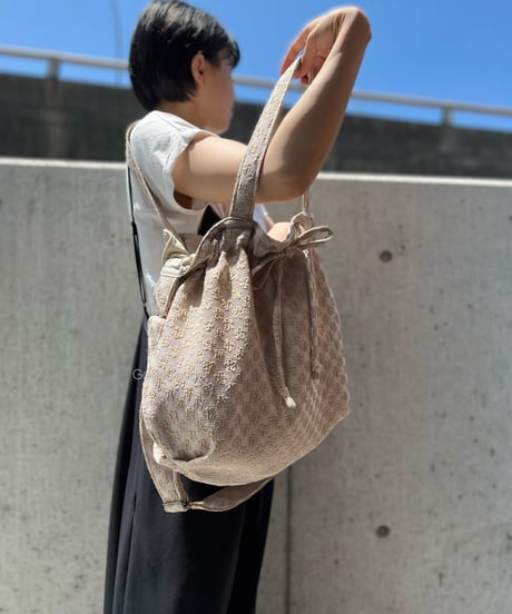 ◆手作りバッグ◆もちきんちゃくバッグ/2way・ショルダーバッグ・巾着【ぷくぷくフラワー】（ベージュ）