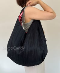 ◆手作りバッグ◆クタッとバッグ［Short］ふんわり肩掛けバッグ【タテシワサテン※内生地：レッドリップル】