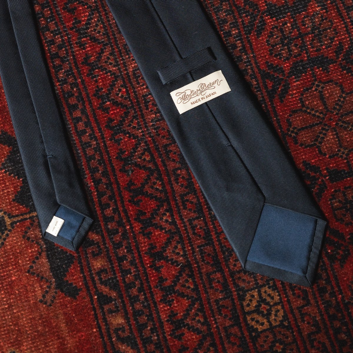 ブルーブラック ソリッドタイ | Atelier BERUN