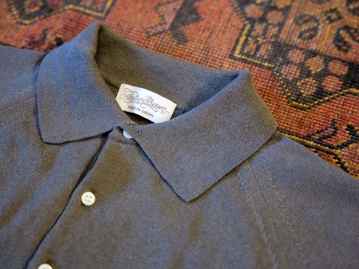 Atelier BERUN 半袖コットンニットポロ Grayish brown】BERUN半袖ニットポロ | Atelier BERUN