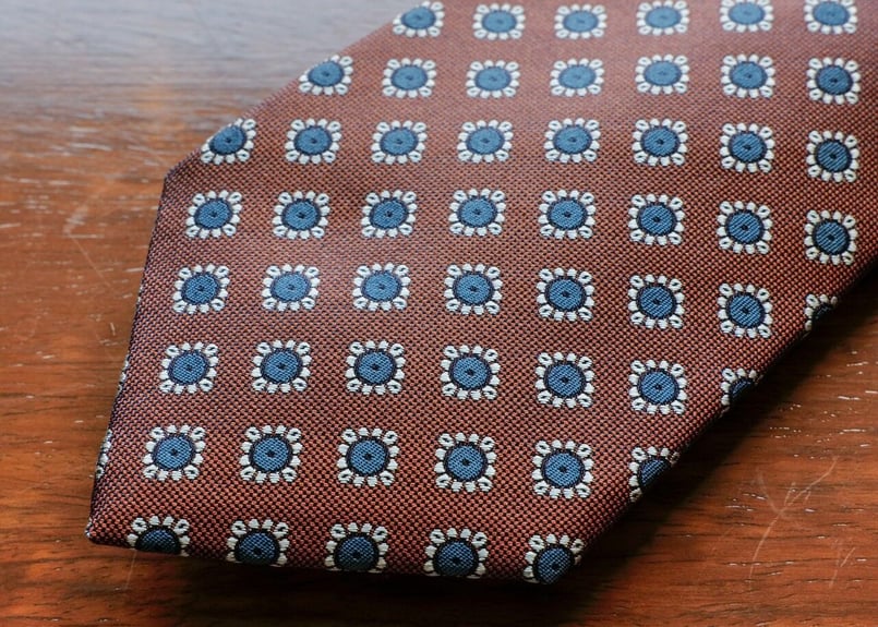 3293✨極美品✨フェンディ ネクタイ 小紋柄 花柄 FENDI フェンディ 美品 ネクタイ 高級シルク 花柄 フラワー
