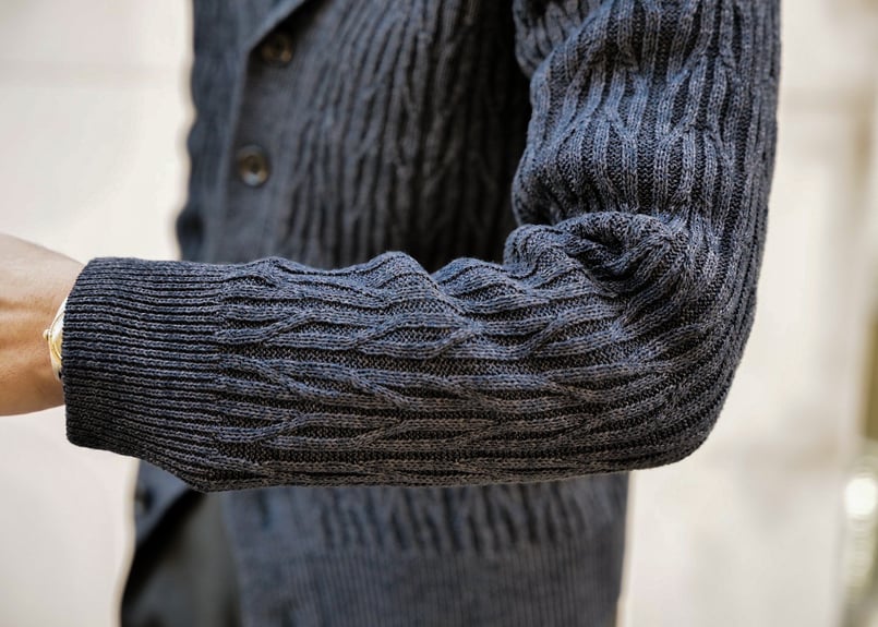 ネイビー】BERUN ケーブルニットカーディガン | Atelier BERUN