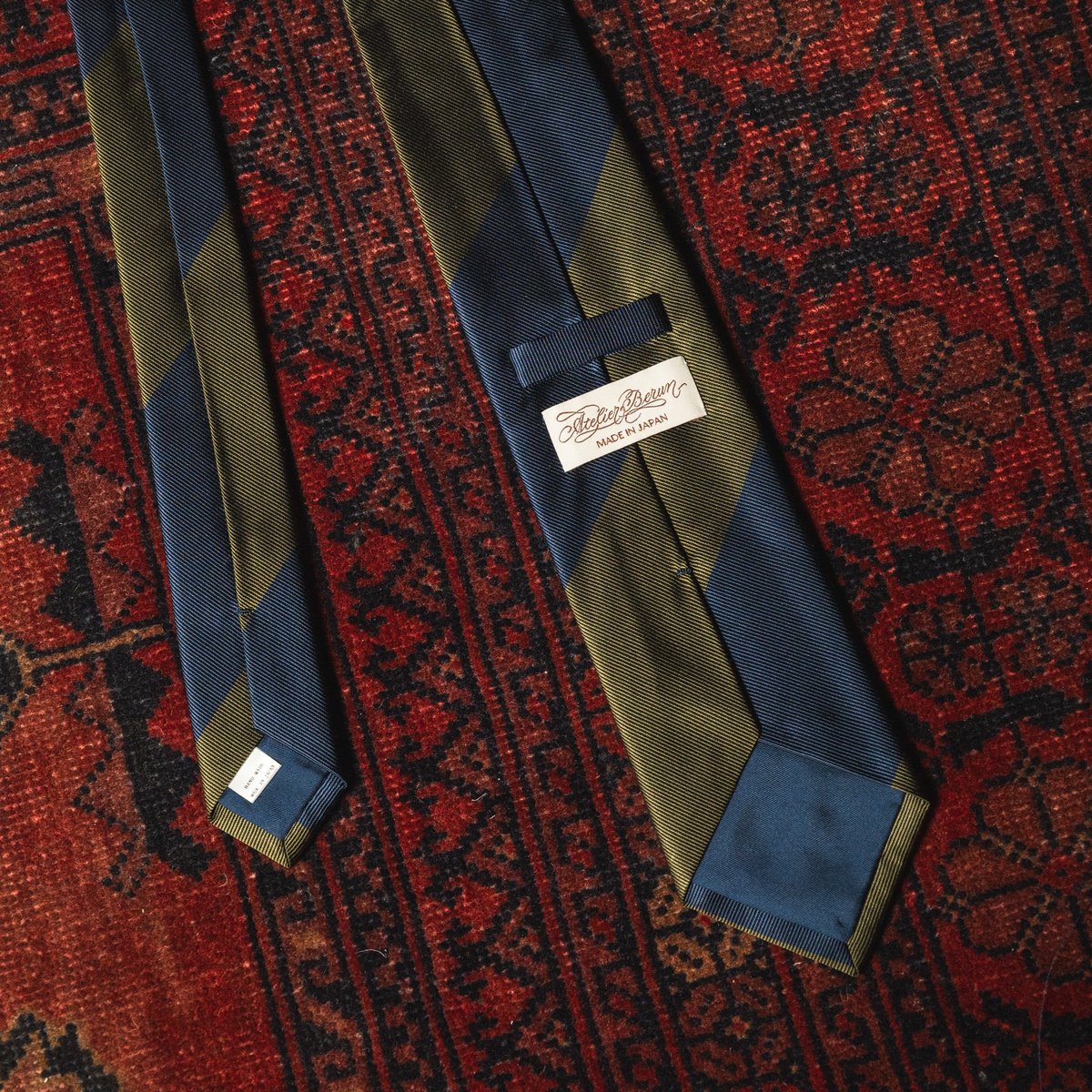 オリーブ/ネイビー 幅広レジメンタル | Atelier BERUN