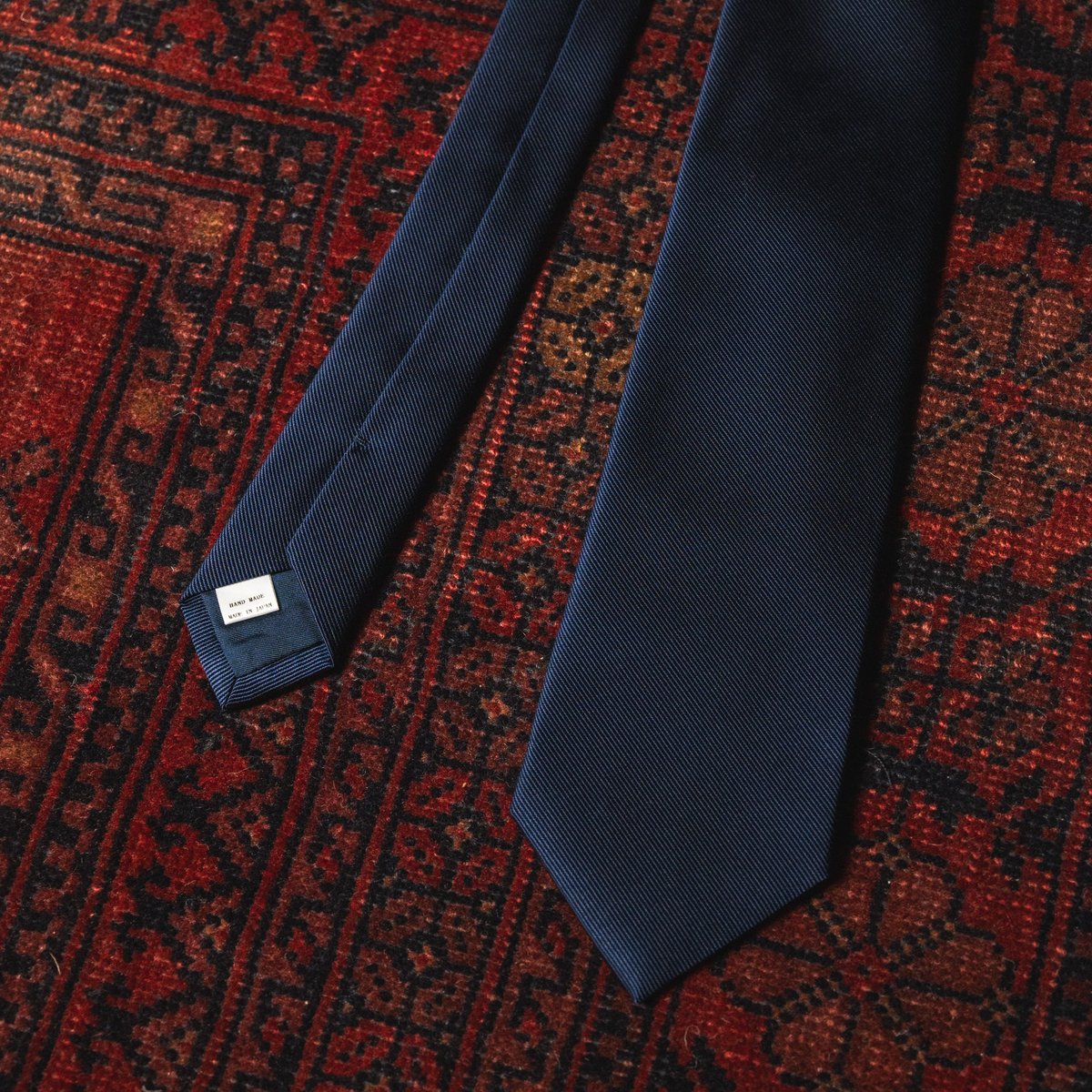 ダークネイビー ソリッドタイ | Atelier BERUN