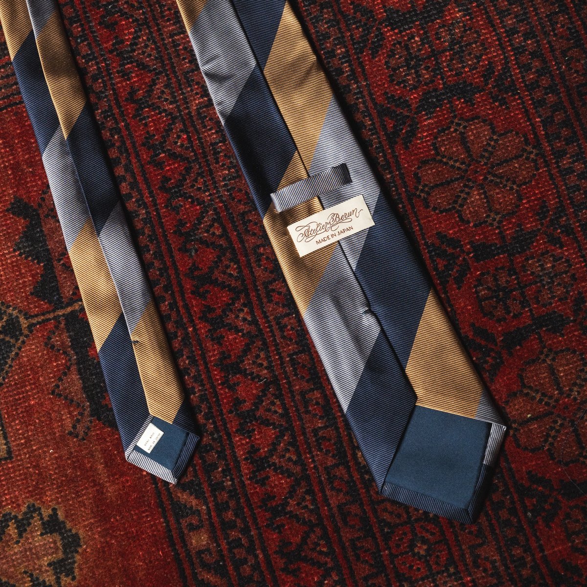 ネイビー・スカイブルー・ベージュ レジメンタルタイ | Atelier BERUN