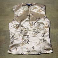Vivienne tam vest