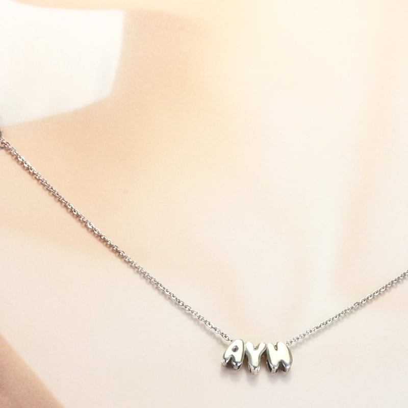 名入れ♡ガール キラキラ イニシャル ネックレス シルバー ロープ ハンドメイド ステンレス ぷっくり小ぶりが可愛いイニシャルネックレス