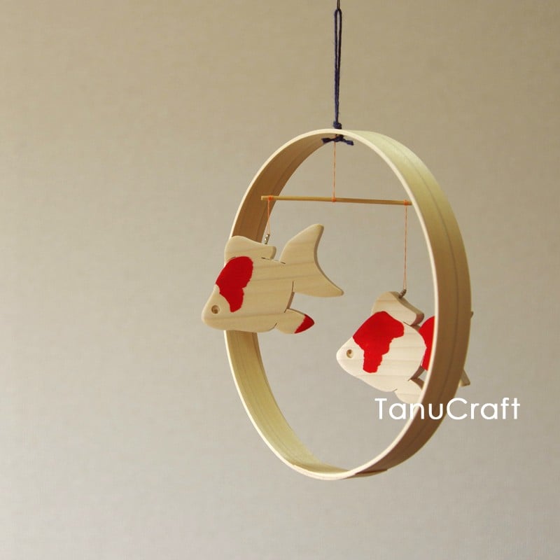 ハンドメイドモビール☺︎ ☁︎金魚の池☁︎ 【SOLD】 木のモビール □金魚□ モビール TanuCraft 通販 3148555
