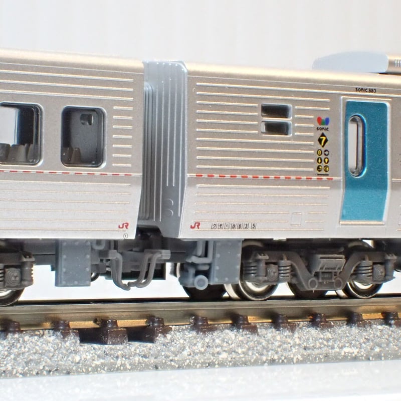 883系ソニック オールステンレス車トイレタンク・車端機器パーツ7両分