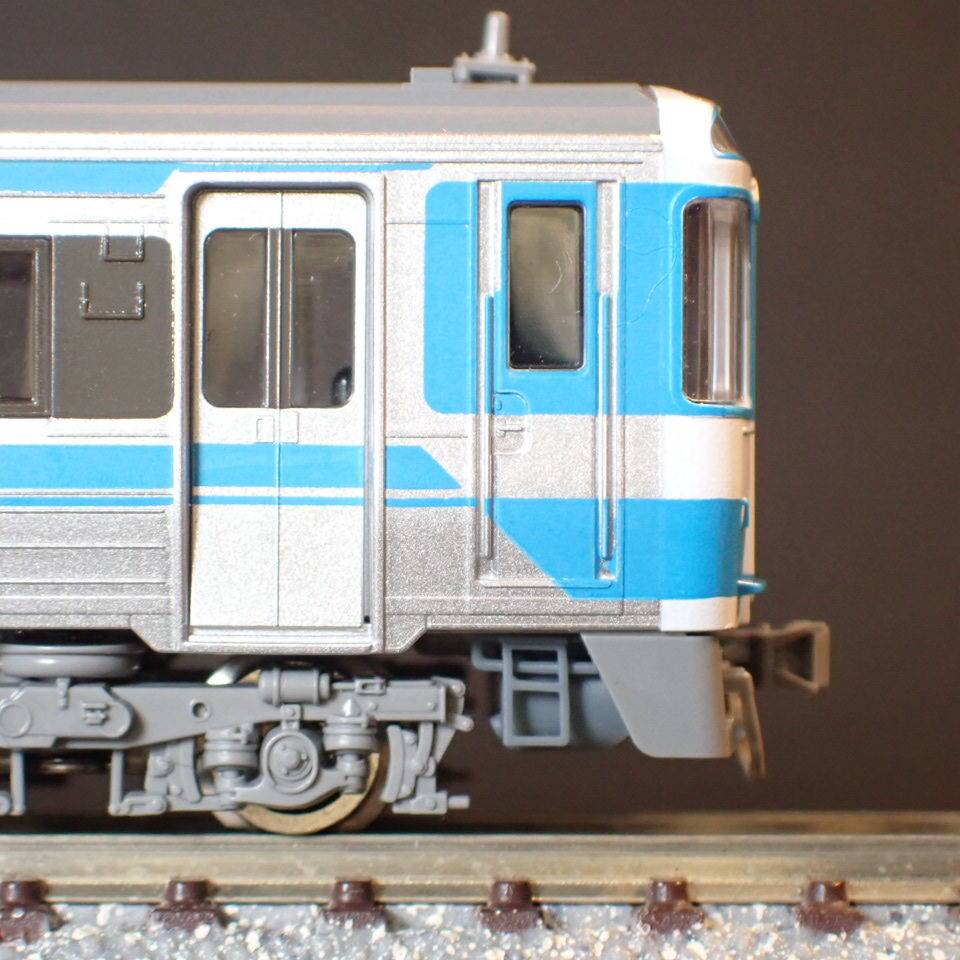 キハ185系 トイレタンク・車端部床下機器/トイレつき先頭車2両分/N