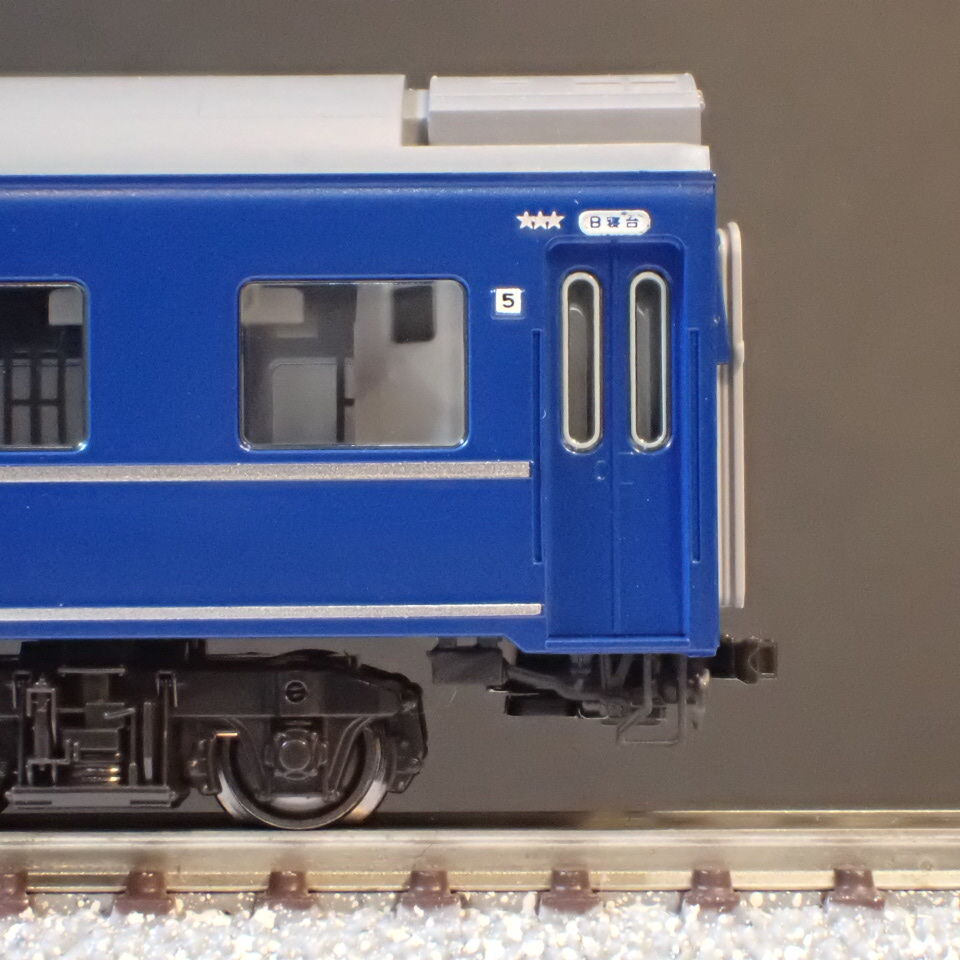 色入トイレタンク付 HG密連化 719系0番台 標準色 希少ロットＡ-8148 色入トイレタンク付 HG密連化 719系0番台 標準色 希少ロットA-8148