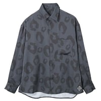 ヒョウ柄長袖シャツ