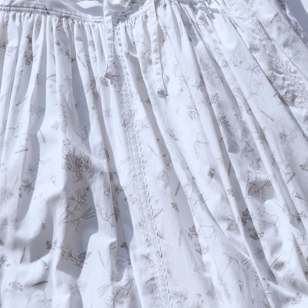 ハンガリースカート(アンティーク花柄) | シロトクロト 