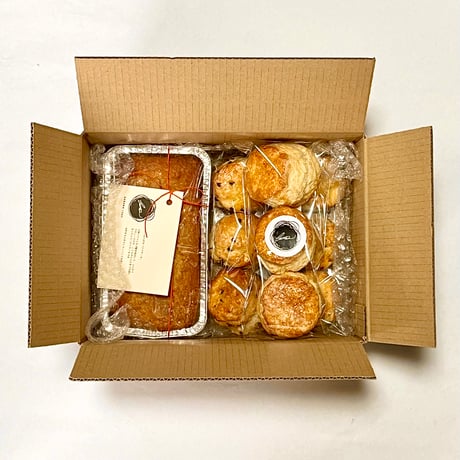 【1/28発送】スコーン9個とバナナケーキのセット