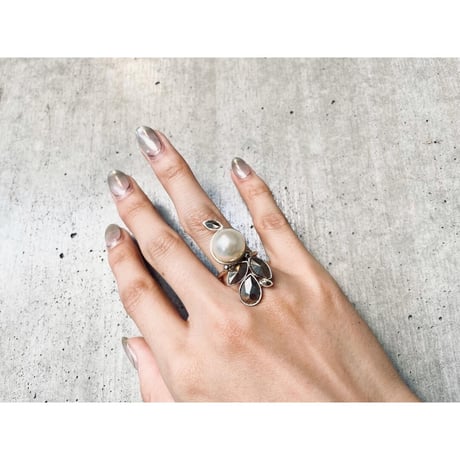 Delphine Charlotte Parmentier Paris : Etemel-RI-013 Ring (Gold/Cream)