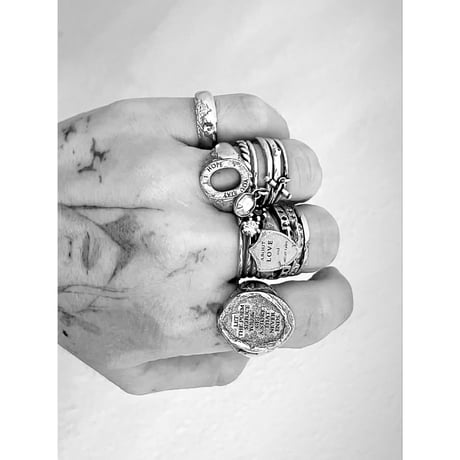 TO GARAL Madrid | "About love shield " Ghost and memories Ring