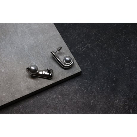Delphine Charlotte Parmentier Paris | Etemel-EA-003 pierced earrings (Palladium/Gray)