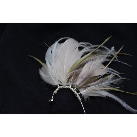 Delphine Charlotte Parmentier Paris | EDEN3 Feather Ear Cuff by one ( White )