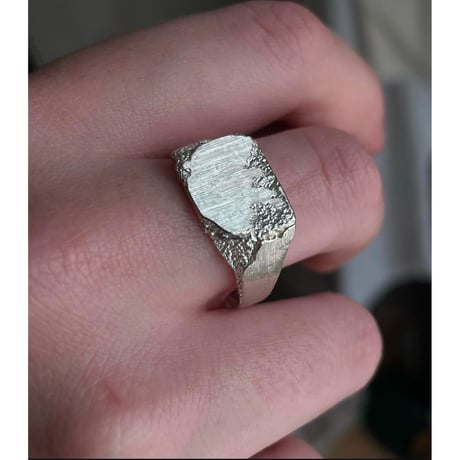 TO GARAL Madrid : “Ageless Narratives”  Ring