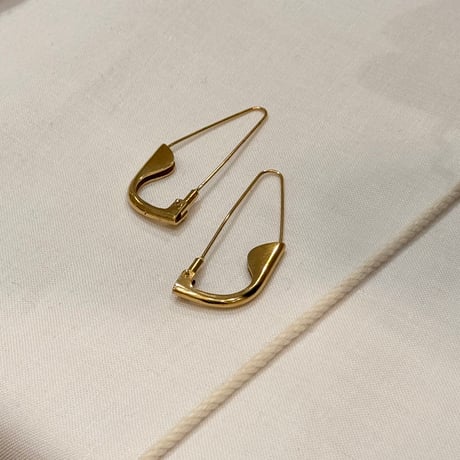 BEATRIZPALACIOS Madrid | SAFETY PIN Earrings