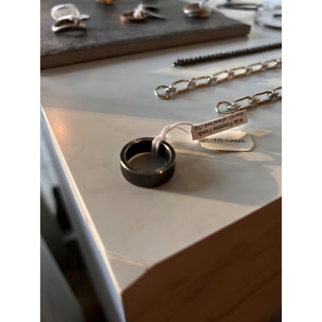 TO GARAL Madrid | “Wide Florentine Finish (Night)” Ring