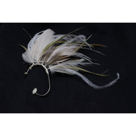Delphine Charlotte Parmentier Paris | EDEN3 Feather Ear Cuff by one ( White )