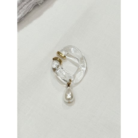 BEATRIZPALACIOS Madrid | Magma and Pearl Link Medium Ear cuff (clear)