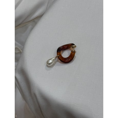 BEATRIZPALACIOS Madrid | Magma and Pearl Link Medium Ear cuff (Brown)