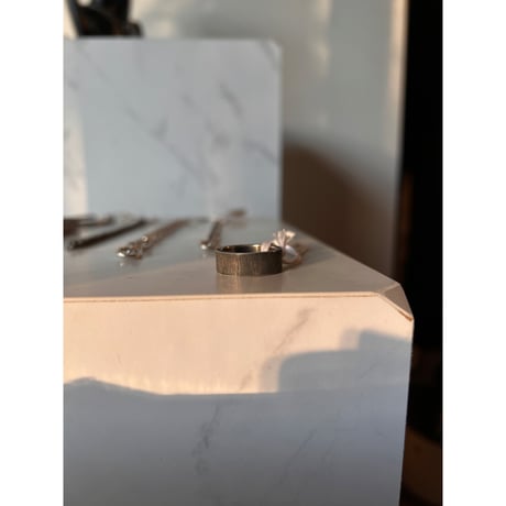 TO GARAL Madrid | “Wide Florentine Finish (Night)” Ring