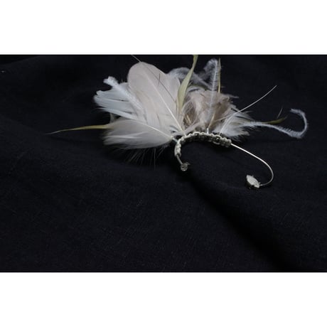 Delphine Charlotte Parmentier Paris | EDEN3 Feather Ear Cuff by one ( White )