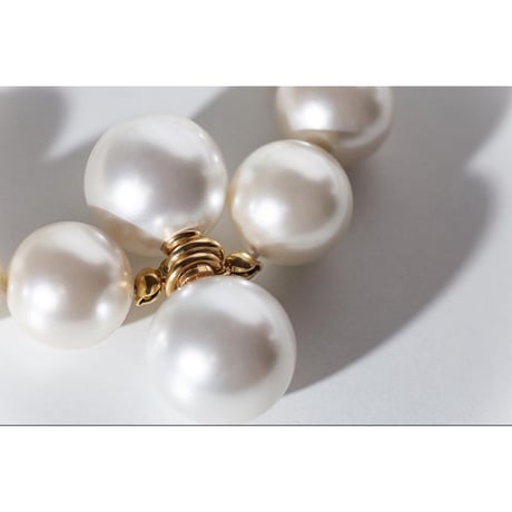 BEATRIZ PALACIOS Madrid | BANDAGE PEARL NECKLACE