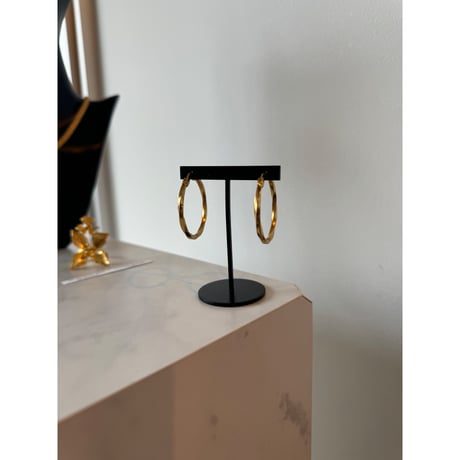 LYNYER London | SMALL TWISTED HOOPS EARRING