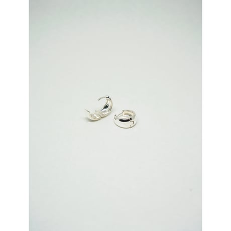 STUDIO BILLE Norway | Curved Form Earrings