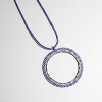 フープネックレス〈パープル×ライトグリーン〉
