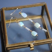 オパールピアス〈長方形・赤系〉〜14kgf〜