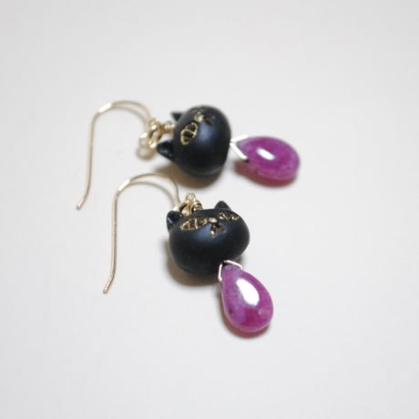黒猫とルビーのピアス〈A〉〜14kgf〜