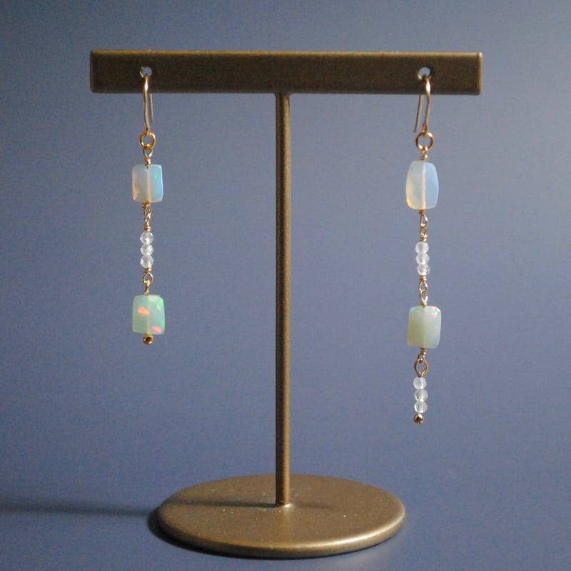 オパールピアス〈長方形・赤系〉〜14kgf〜 | Ketti