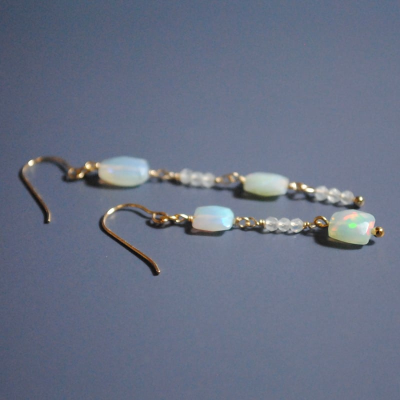 オパールピアス〈長方形・赤系〉〜14kgf〜 | Ketti