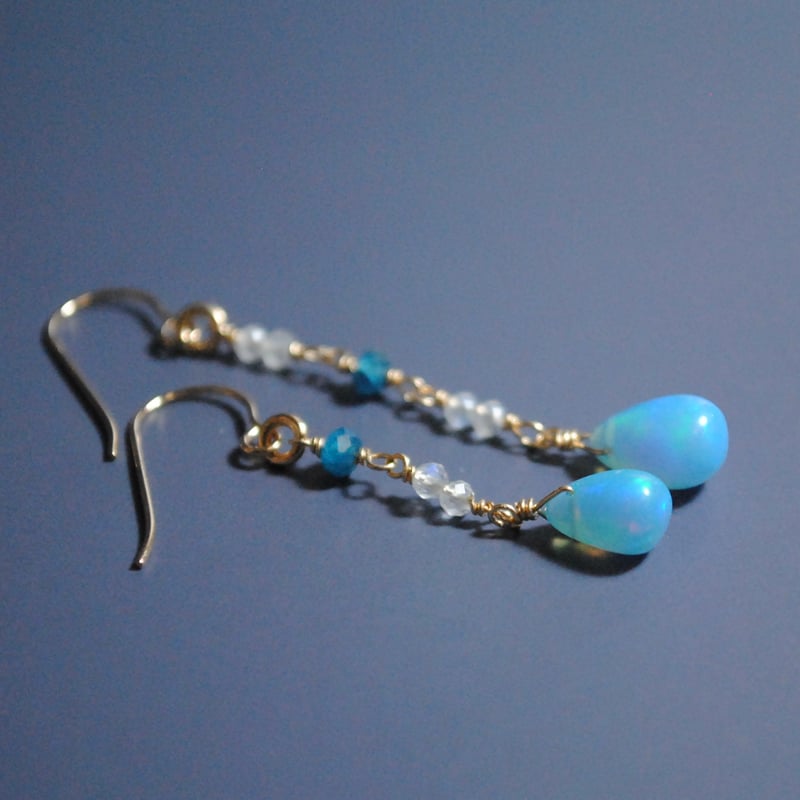 ♢鮮やか♢ブルーグリーンアパタイト カラーオパール 14kgf ピアス