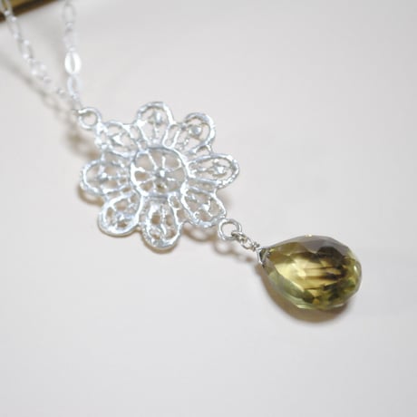 レース風フラワーネックレス　スモーキーレモンクォーツ　〜silver925〜