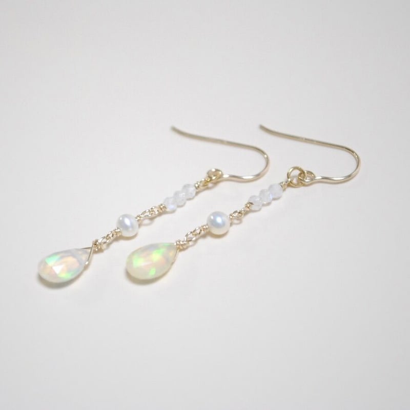 14Kgf天然石 レースのパールとオパールのキラメキとチェーンの揺らぎ