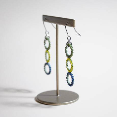 泡ピアス〈マルチ×シルバー〉