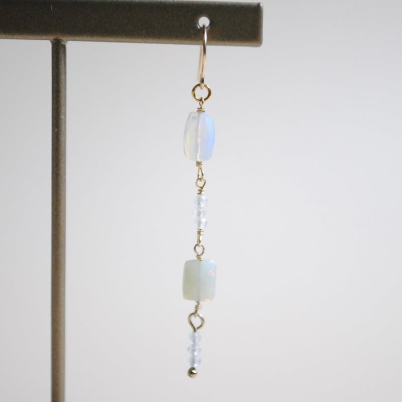 オパールピアス〈長方形・赤系〉〜14kgf〜 | Ketti
