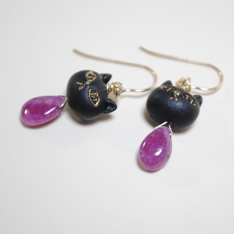 黒猫とルビーのピアス〈A〉〜14kgf〜