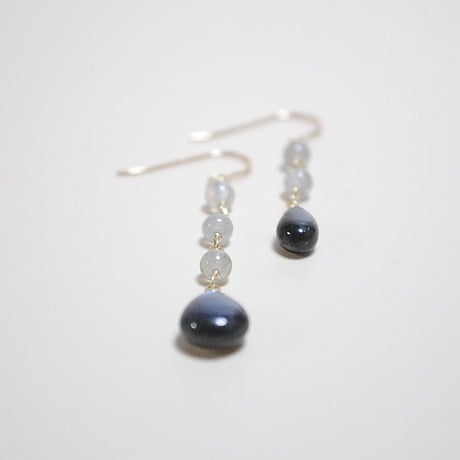 ラブラドライトのピアス〜14kgf〜