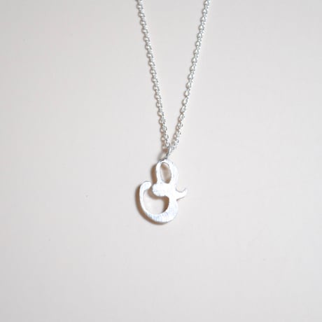 Kettiオリジナルイニシャルネックレス 〈E〉〜silver925〜