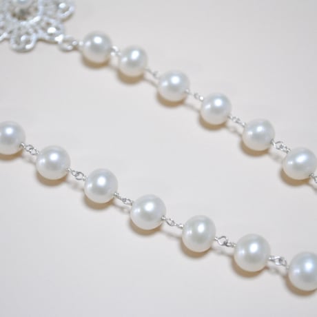 レース風フラワーロングネックレス　ホワイト　〜silver925〜